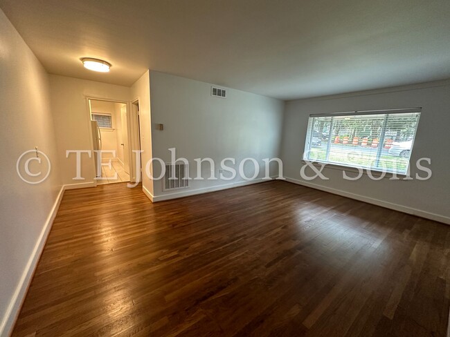 Interior Photo - Penburn Apartments