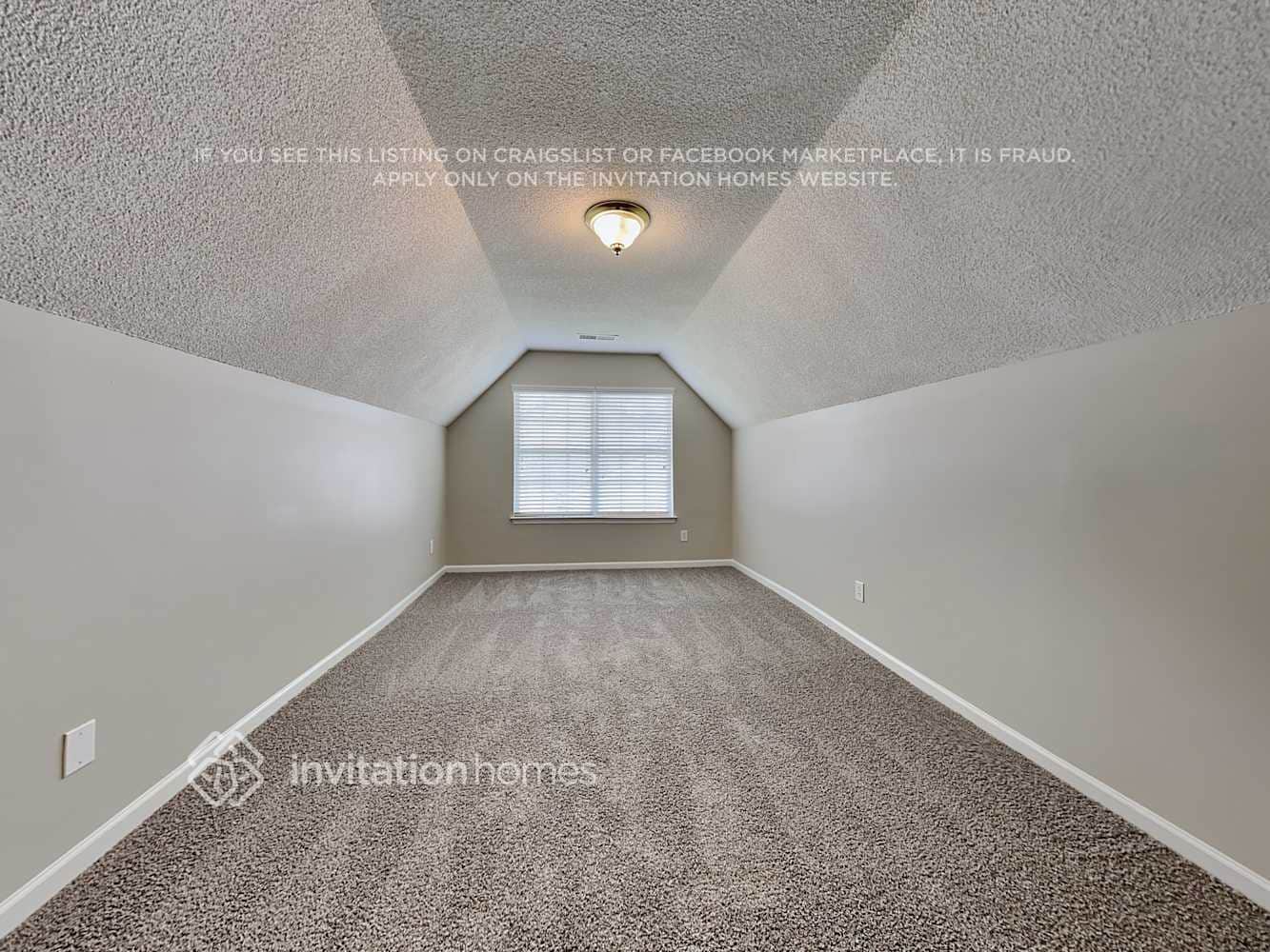 Building Photo - 10810 Azure Valley Pl