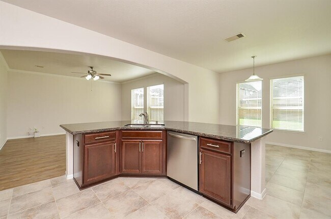 Building Photo - 5610 White Camelia Ct