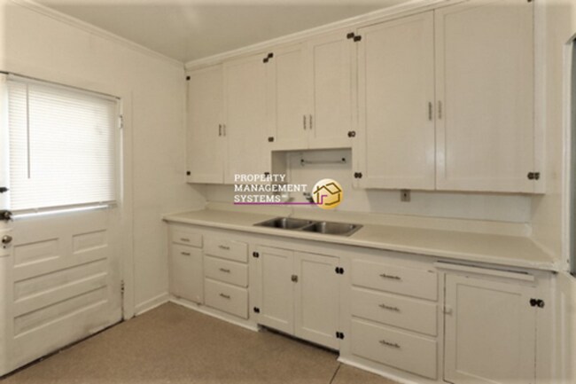 Building Photo - 309sa - S