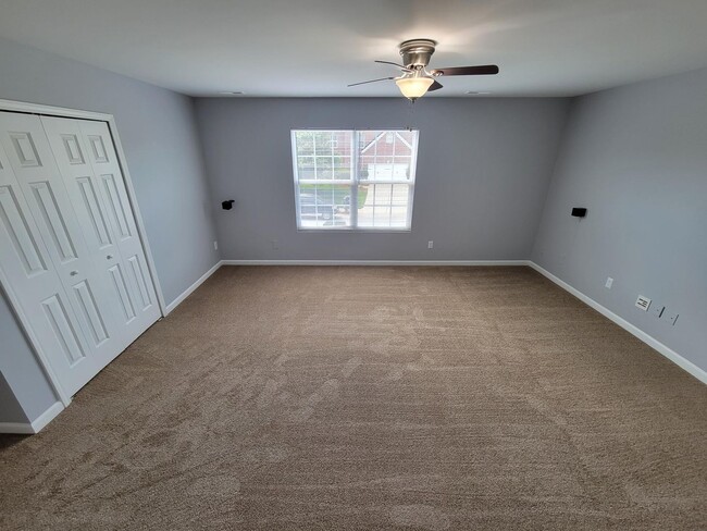 Building Photo - Stunning 4-Bedroom Home for Rent – Availab...
