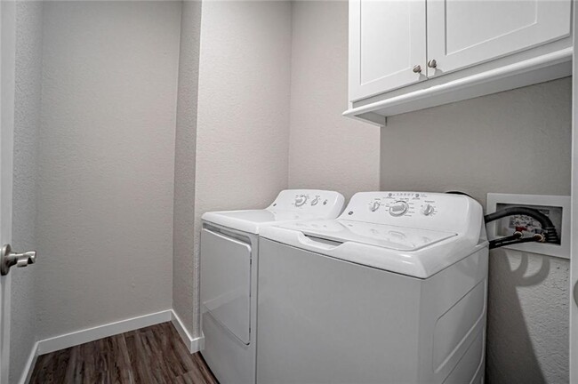 Building Photo - 3101 SW Garrison Ln