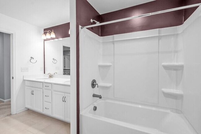 Building Photo - Modern Comfort, Effortless Living & Unbeatable Convenience in Northfield Crossing 3BR/2.5BA, 2 Ca...