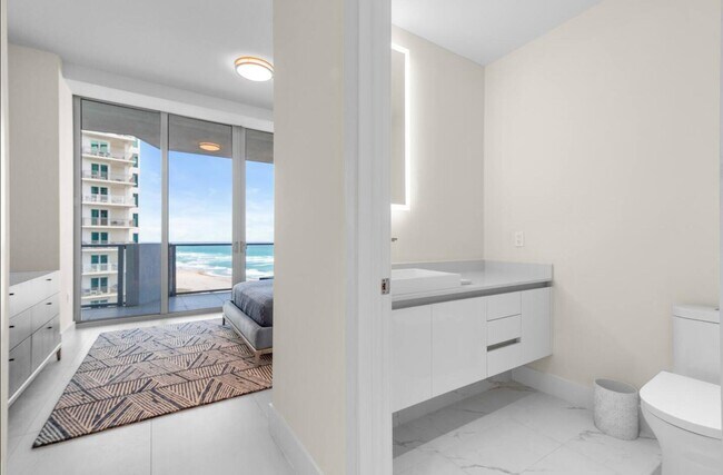 Building Photo - 3100 N Ocean Dr