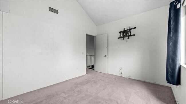 Building Photo - 10861 Mountain View Ave