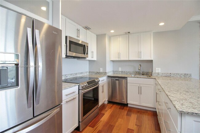 Building Photo - 2451 Brickell Ave
