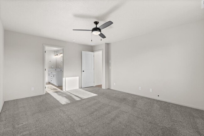 Building Photo - 10201 N Belgrave Lp