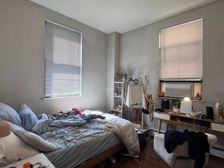 Building Photo - 31 Stearns Rd