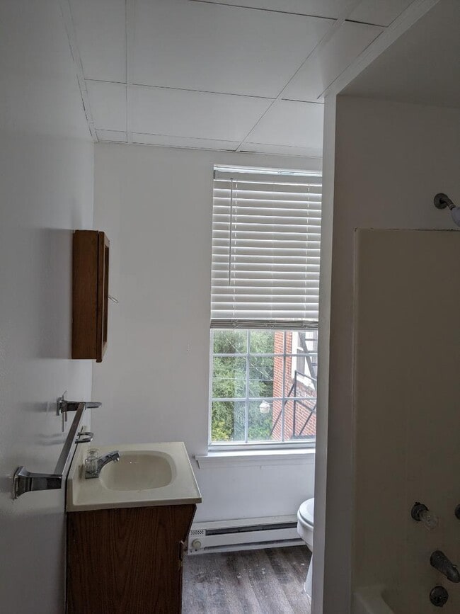 Building Photo - 225 Baltimore St