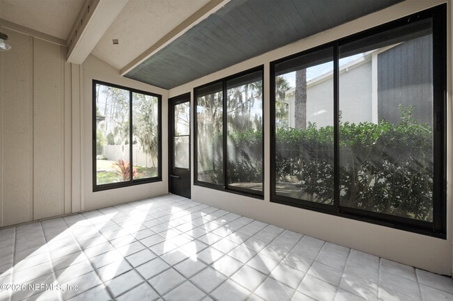 Building Photo - 9350 Arbolita Way