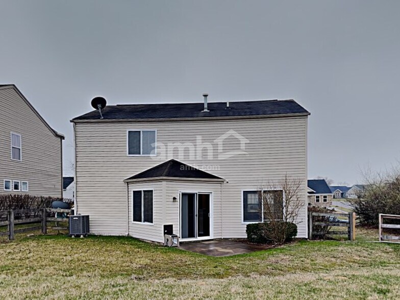 Building Photo - 6580 Riverview Ave