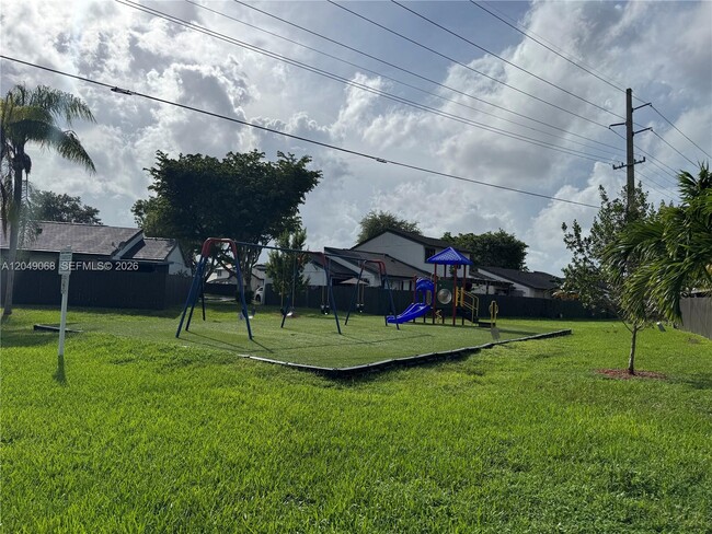 Building Photo - 15054 SW 127th Pl