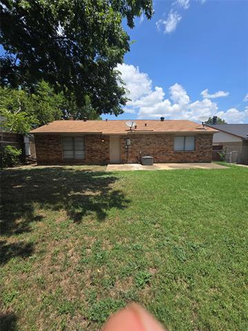 Building Photo - 7130 Hedge Dr