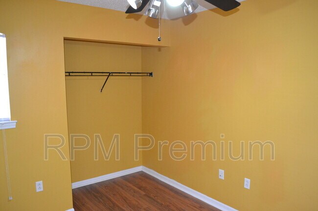 Building Photo - 2136 S Flannery Rd