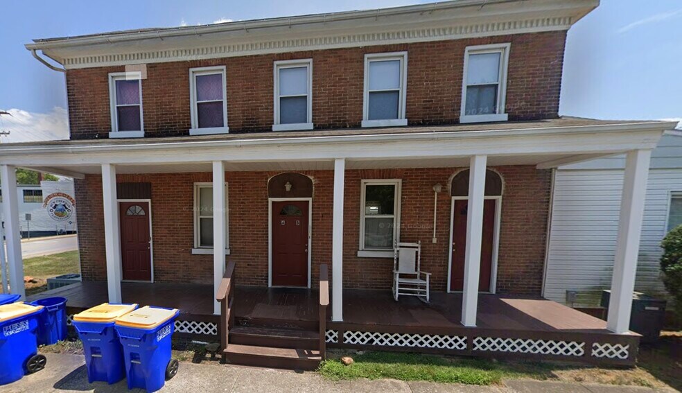 Building Photo - 4 E Main St