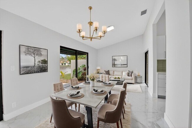 Building Photo - 6545 Las Flores Dr