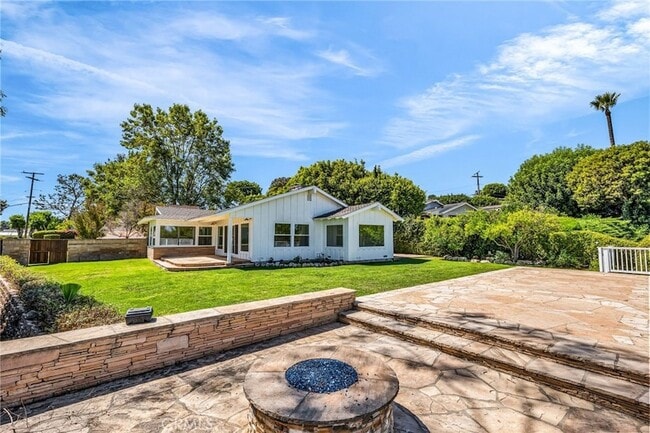 Building Photo - 2417 Sunnyside Ridge Rd