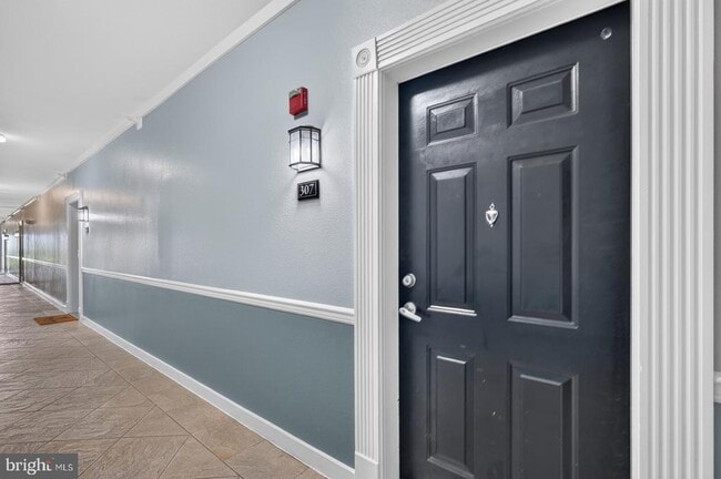 Building Photo - 501 Hungerford Dr