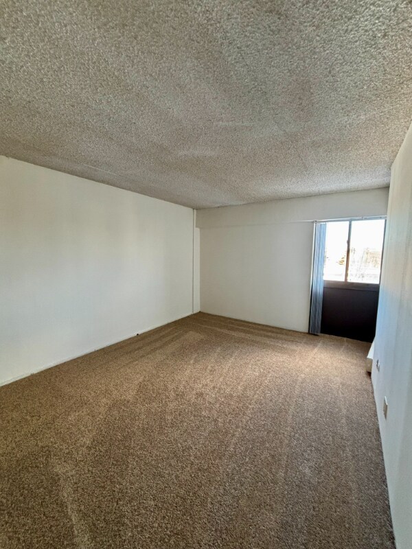 Building Photo - 1400 Millersport Hwy