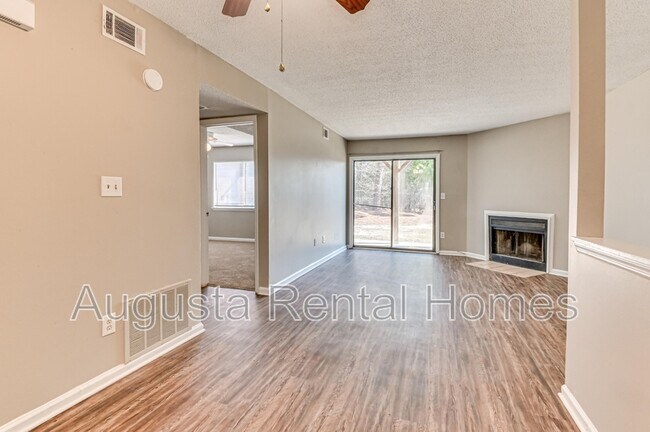 Building Photo - 2812A Thomas Lane