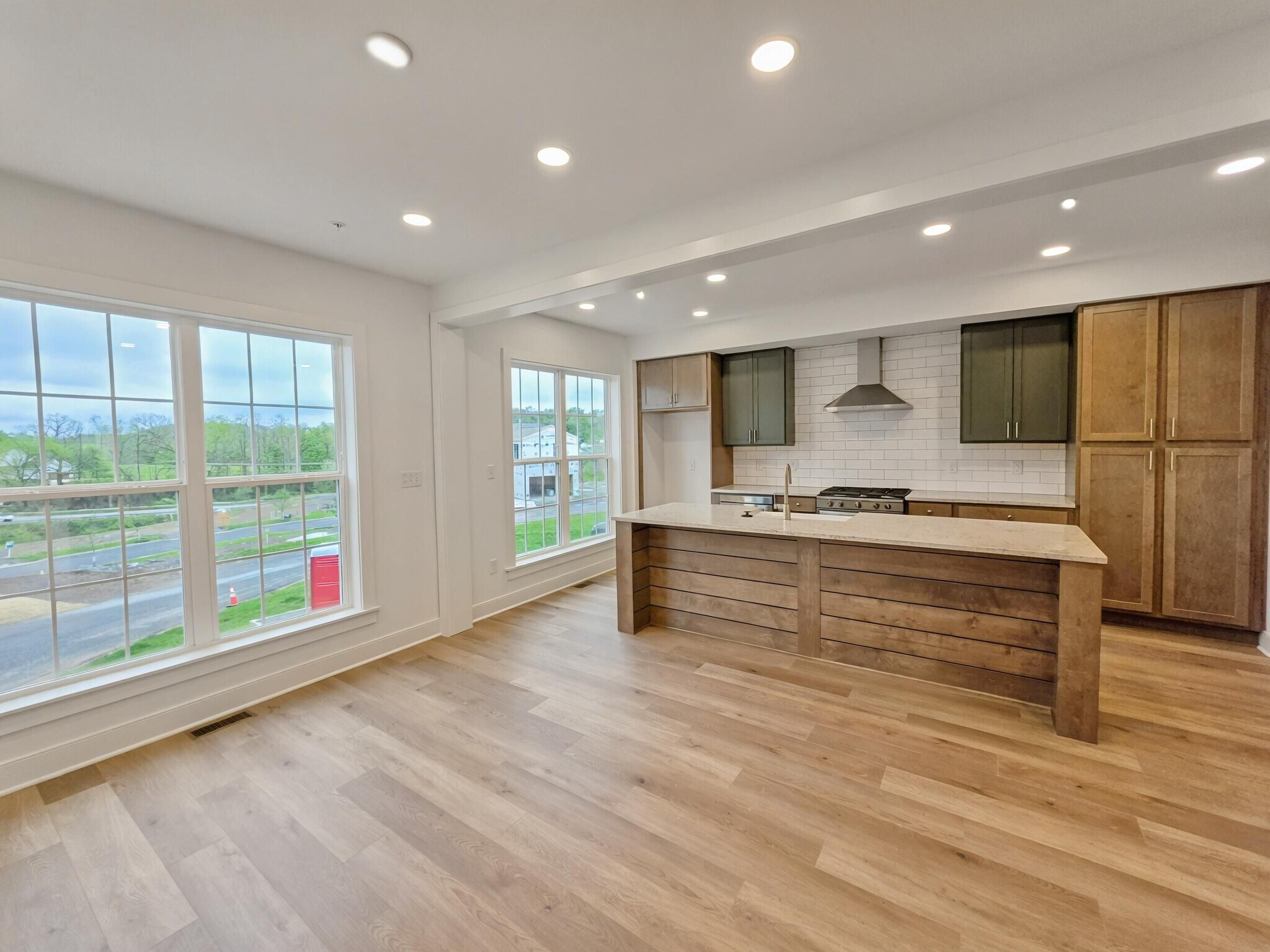 Building Photo - 317 Palisade Way