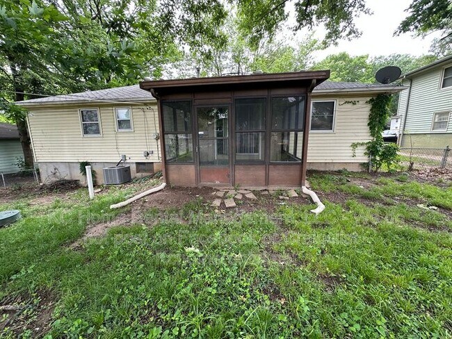 Building Photo - 8648 E 52 Terrace