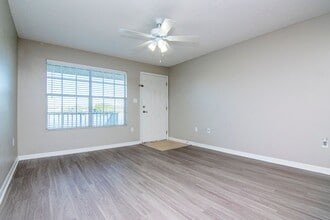 Building Photo - Lake Front - 2nd Floor - 1 Bedroom 1 Bath for Lease