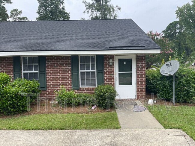 Primary Photo - 2252 Sherwood Ave