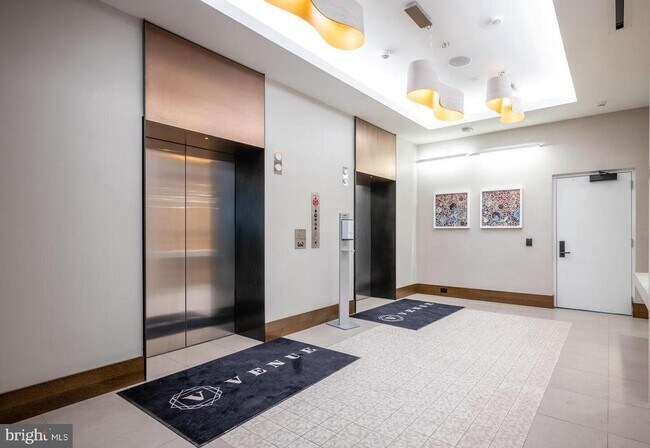 Building Photo - 925 N Fairfax St