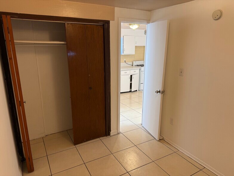 Building Photo - 7772 Ranchland Dr