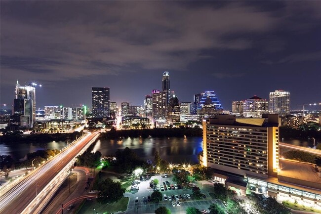 Building Photo - 214 Barton Springs Rd