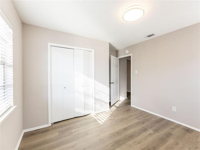 Building Photo - 1932 Mars Dr