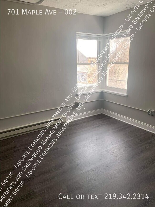 Building Photo - 701 Maple Ave