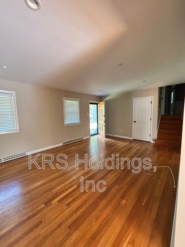 Building Photo - 2318 Penrose Dr