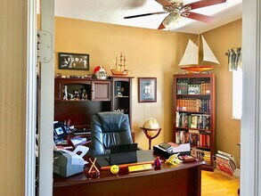 Building Photo - "Spacious 4-Bed Oasis with Granite Elegance & Pool in Miami Lakes"