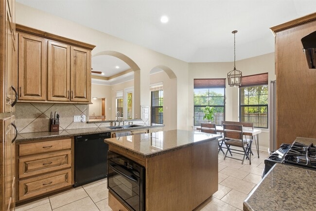 Building Photo - 914 Quintana Roo Pl