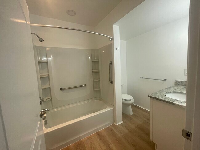 Bath 2 - 13 Water St