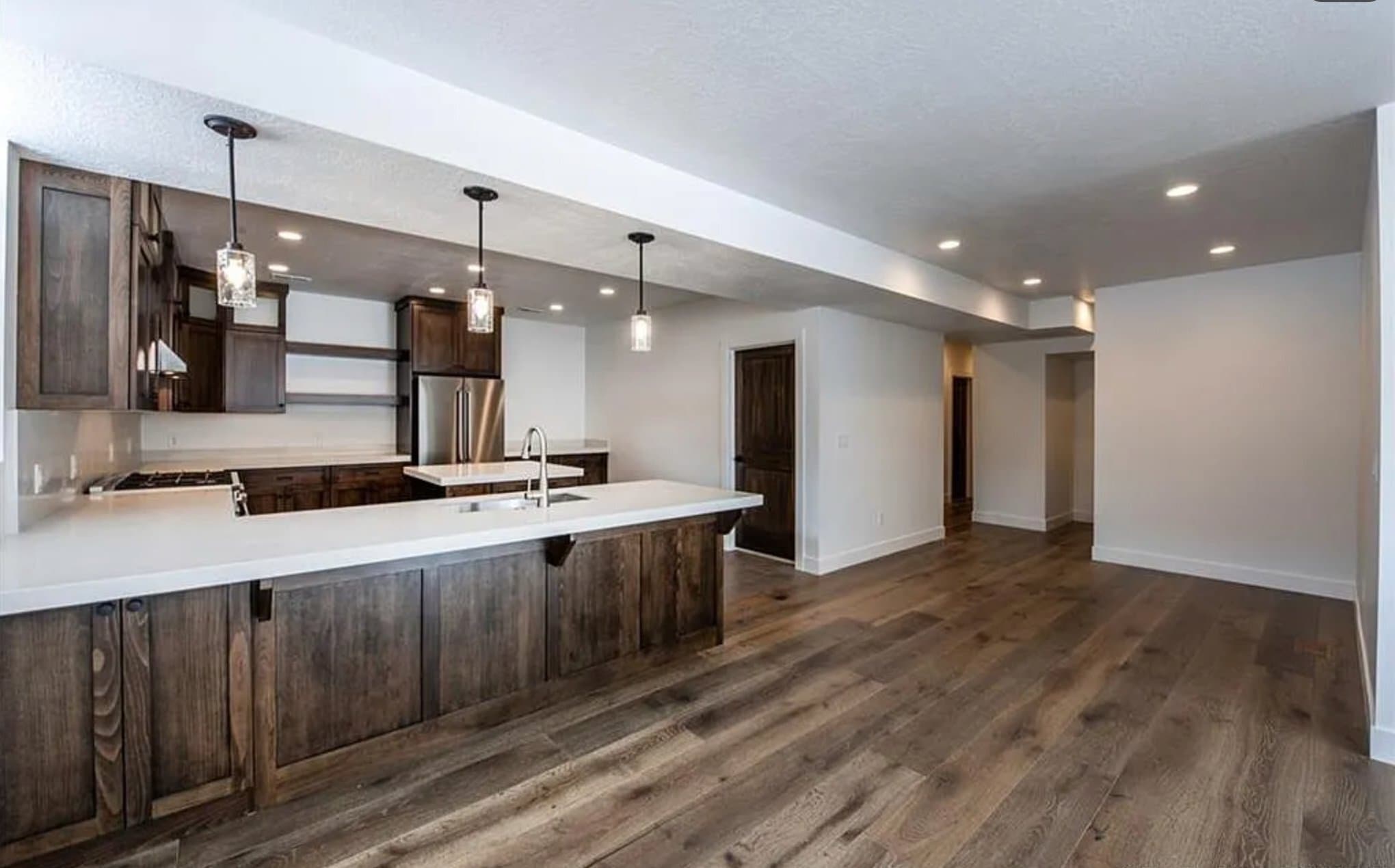 Building Photo - 570 Aspen Dr
