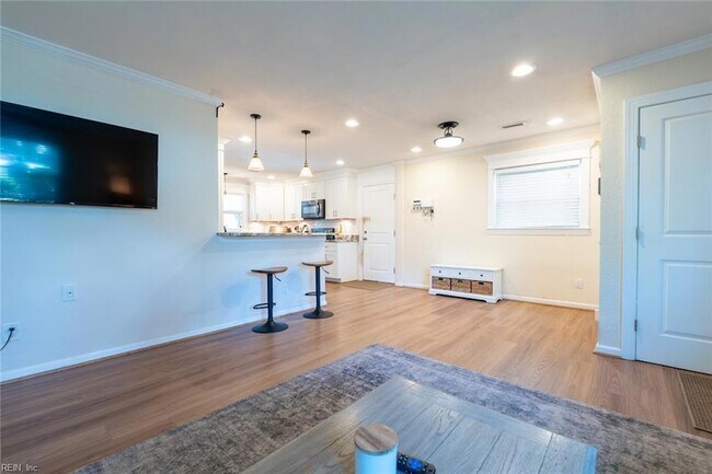 Building Photo - 820 Plainsman Ct
