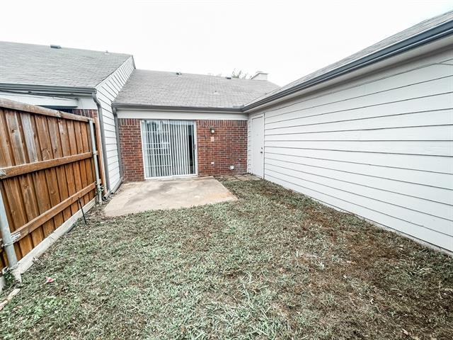 Building Photo - 2408 Country Hollow Ln