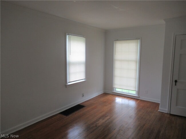 Building Photo - 3824 E Antisdale Rd