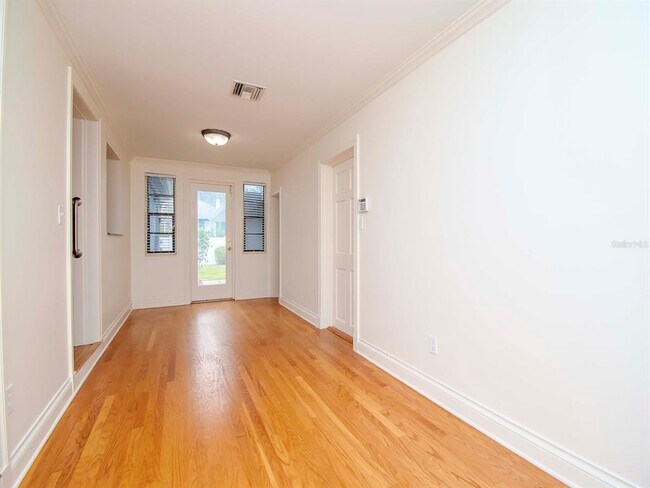 Building Photo - 2607 W Jetton Ave