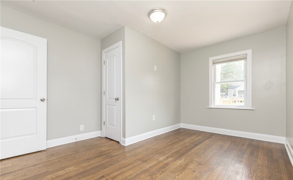 Bedroom 1 - 1302 Mount Erin Dr