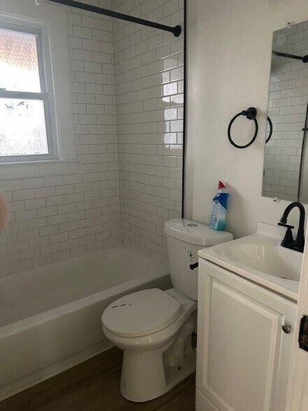 Building Photo - 2505-2507-2507 Cleveland Ave