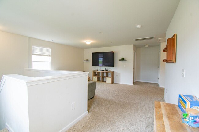 Building Photo - 342 Ledgebrook Ln