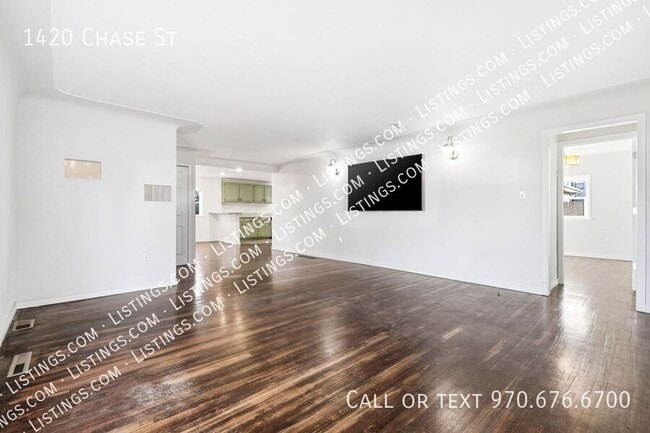 Building Photo - 1420 Chase St