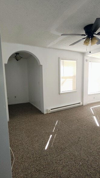 Building Photo - 24 McGuinness St