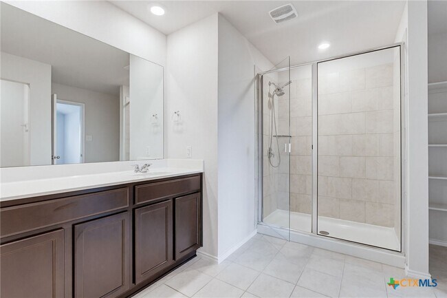 Building Photo - 9505 Kensley Rose Dr
