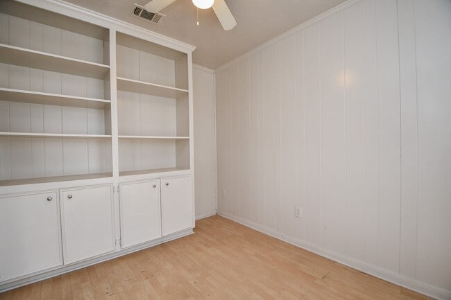 Building Photo - 6411 Teal Run Dr