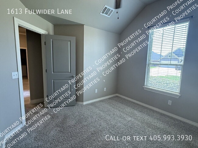 Building Photo - 1613 Fulwider Ln